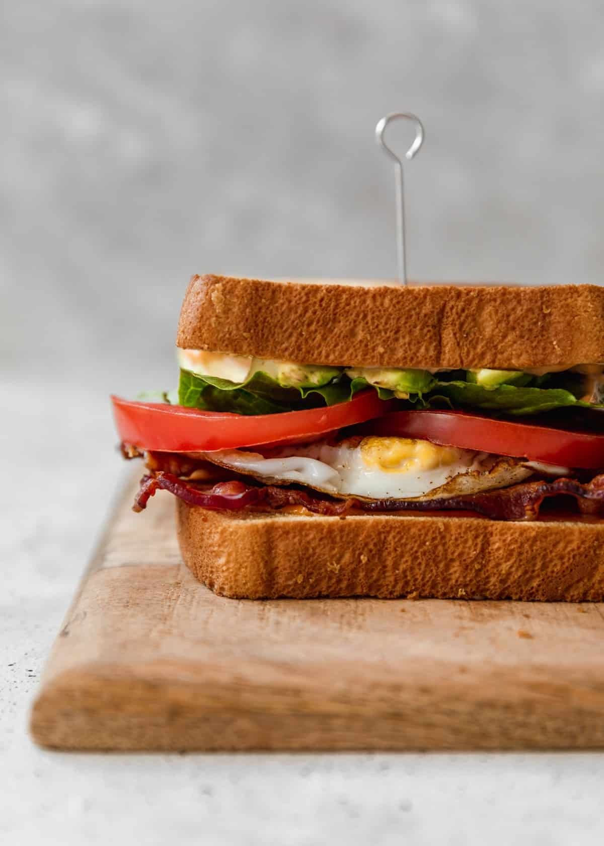 https://sundaytable.co/wp-content/uploads/2021/04/breakfast-BLTs.jpg