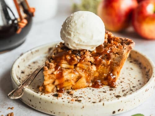 dutch caramel apple pie - Blue Bowl