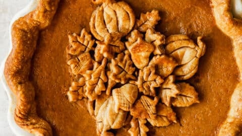 https://sundaytable.co/wp-content/uploads/2023/10/how-to-keep-pumpkin-pie-from-cracking-1-480x270.jpg